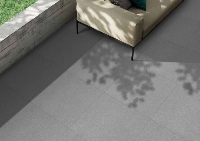 DENCE GRIS 644x455
